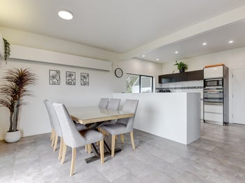 Expansive family oasis in Saint Johns Hill