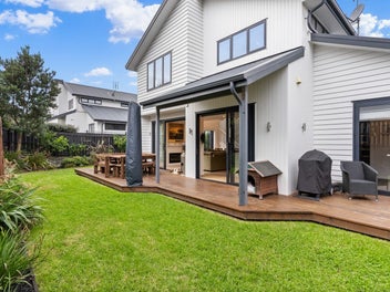 Committed to next home, vendors invite your offer