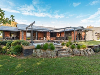 Country soul, modern touch