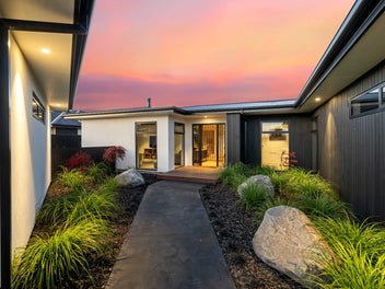 Dare to Compare - Four Car Garaging!