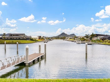 Premium Waterfront Position – Pauanui Waterways