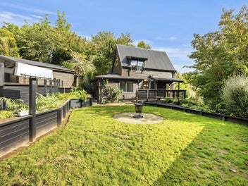 Have you ever dreamt of living in a treehouse?