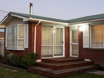 Spend your evenings on the deck in the sun!