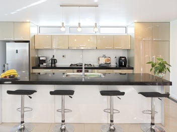 Freehold Luxury with Views – Westlake Zone