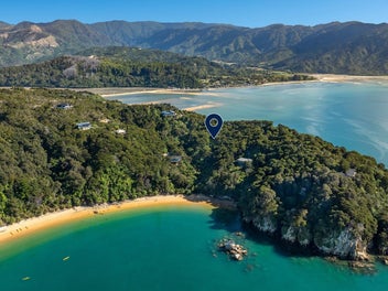 Your very own Gateway to Split Apple Rock Beach