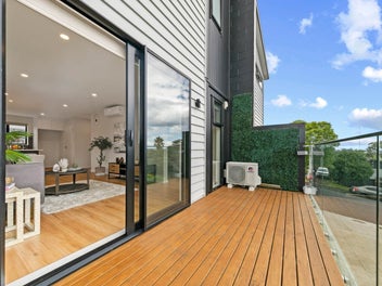 Great Value Lock & Leave in Top Location