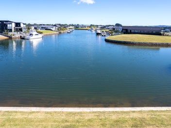 Premium Waterfront Section – Exceptional Value