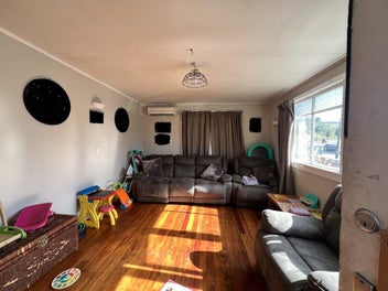 CUTE 3 BEDROOM PACKAGE PLUS!
