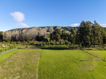 Lifestyle Section with Stunning Views - 5,287m2 of
