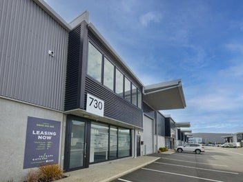 Image 1 of 7