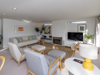 Immaculately Renovated Raumati Beach Retreat