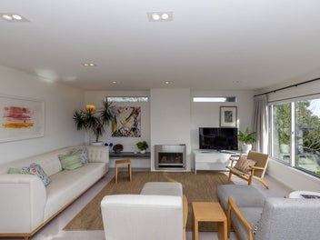 Immaculately Renovated Raumati Beach Retreat