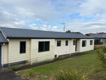 Image 1 of 3
