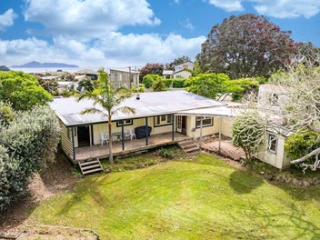 Secure Your Coastal Dream for Christmas