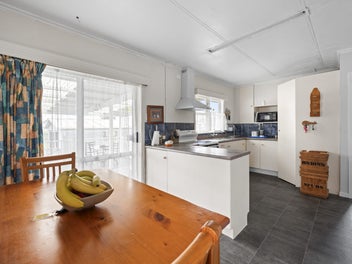 Your versatile family haven awaits!