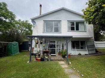 Image 1 of 7