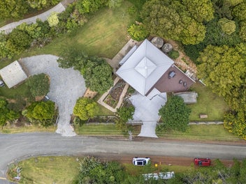 Perfect for Extended Family or Income Potential