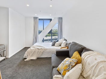 Freehold - Exclusive Studio Sanctuary - High Yield