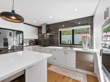 Architectural Masterpiece in Macleans Zone