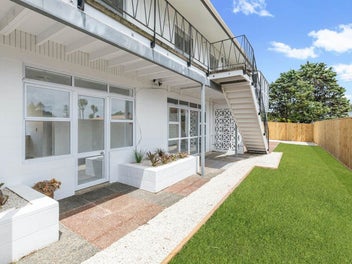 6.6%* POTENTIAL YIELD HOME IN MANGERE BRIDGE