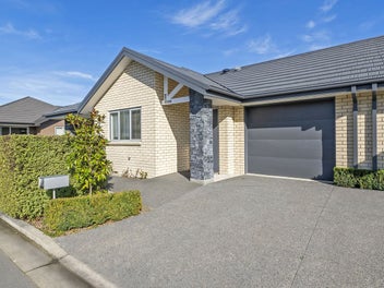 Low-Maintenance Living in Prime Location