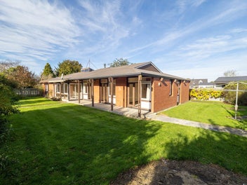 "The Manse" Mayfield