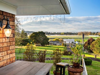 BUYERS PRICE GUIDE: High $1m's - Low 2m's