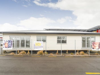 Image 1 of 21