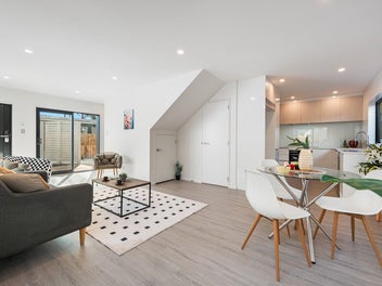 Bright & Modern 3-Beds Townhouse - Brand New!