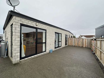 Image 1 of 10