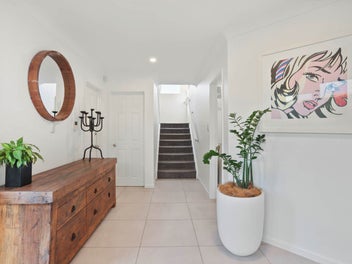 Executive Family Oasis in a Prime Central Location
