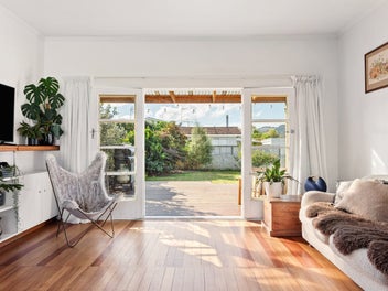 Warm, welcoming and move-in ready!