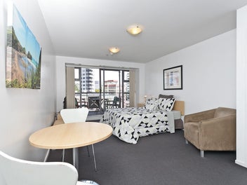 The Statesman Living - Quiet Yet Central