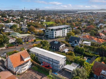 Entry-level in Remuera must-sell!