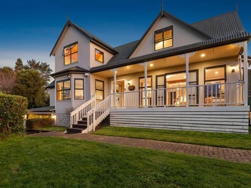 Spacious Family Home in a Prime Location