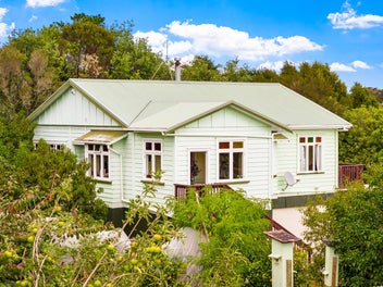 Self sufficiant retreat !