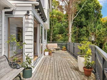 Mid-Century Modern meets Scandinavian style