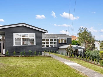 Sought After 809m² Glendowie Entry Level