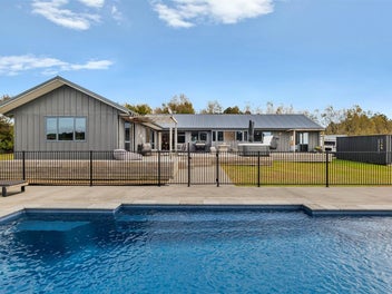 Private Lifestyle Oasis with Space for the Whole