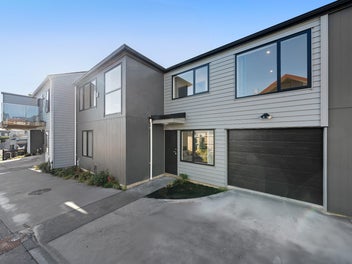 Comfort & Convenience in a Prime Location