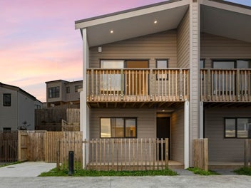 Indoor-Outdoor Space Galore – Perfect for Fami...