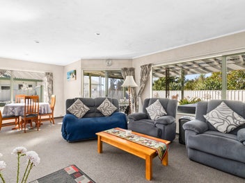 Easy Family Living Awaits In Greenmeadows