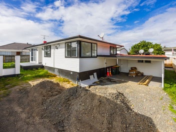 Spacious Living In Top Location