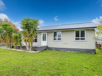 Modern makeover, spacious backyard, great street