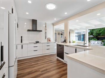 Superbly Renovated Family Home on 711sqm