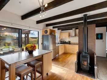 Four bedrooms with studio in top street