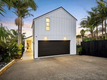 Executive Renovation - Luxury Meets Location
