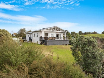 Ideal Generational Living!!!