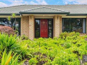 Brick & Tile Beauty On Large 859m2 Corner Site