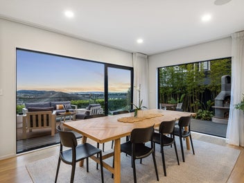 Golden Mile Luxury - Vendors Must Sell